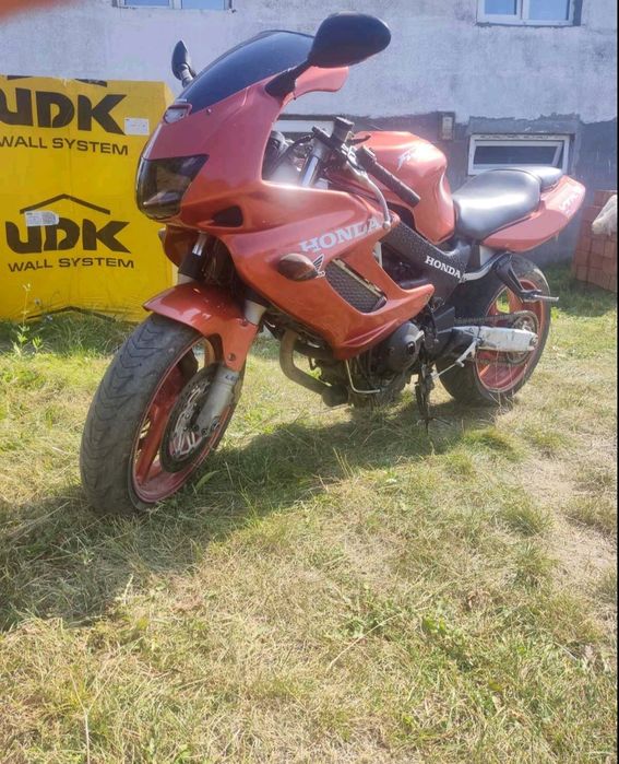 Продам Хонда 1000