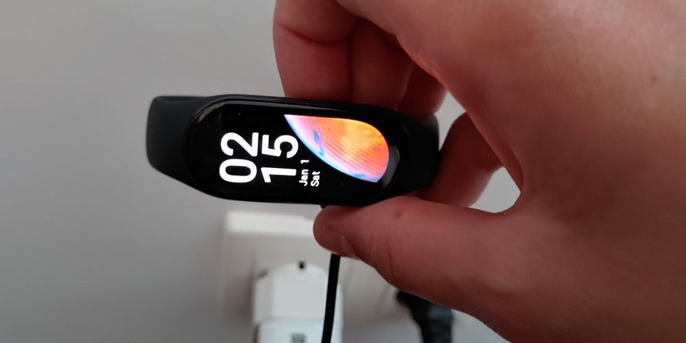 Xiaomi Mi Band 7 uszkodzona