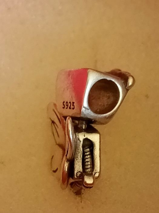 Pandora Bella dziewczynka robot. Charms srebrny