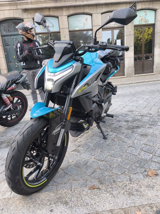 CF MOTO NK 125 em excelente estado