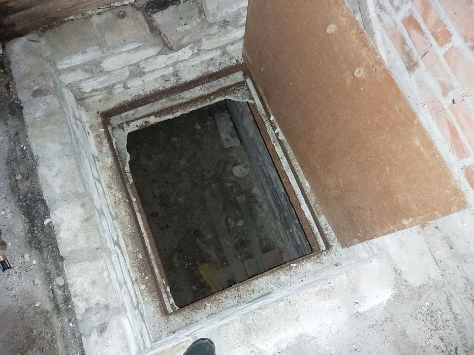 Продам гараж ГСК 9 (біля парку «Дружба»)