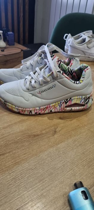 Buty skechers r 37