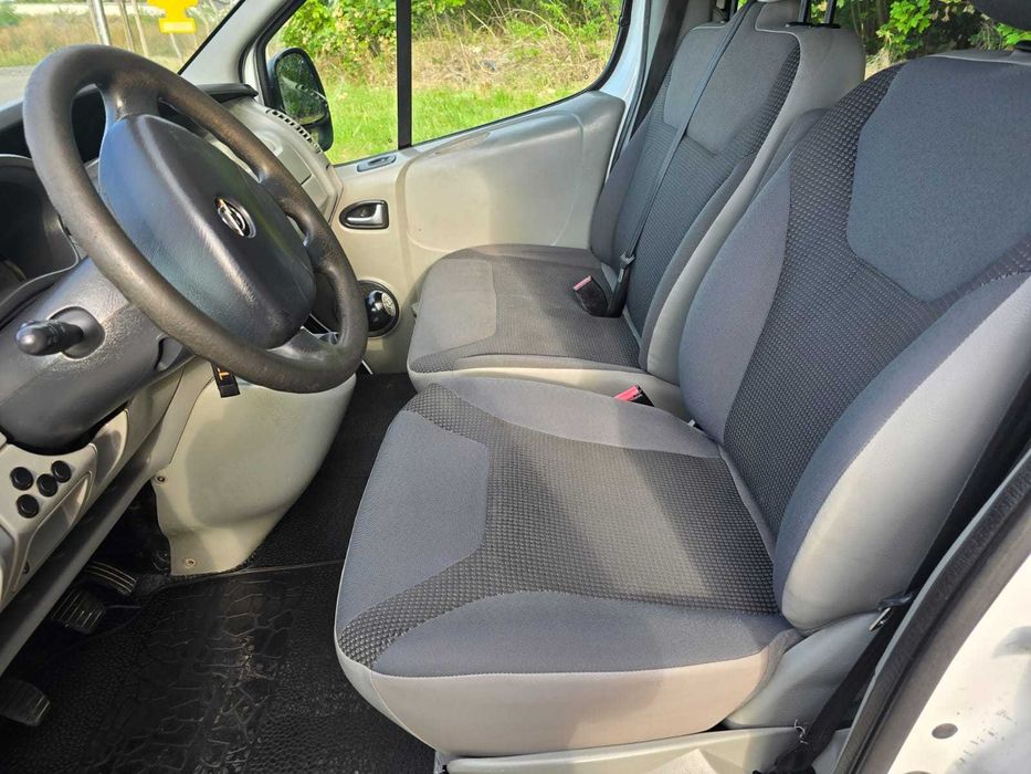 Opel Vivaro 9 osobowe 2.0