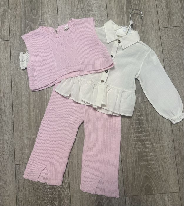 Костюм святковий на дівчинку