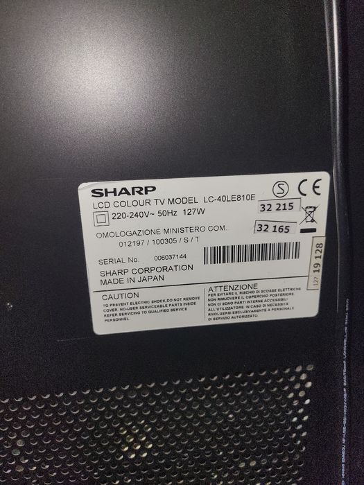 Телевизор Sharp LC-40LE810E