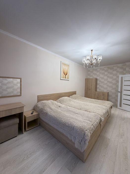 Простора 3-кімнатна квартира у Трускавці вул.Довбуша є відео