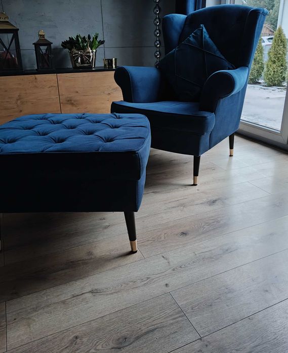 Sprzedam Komplet Fotel Uszatek z Podnóżkiem