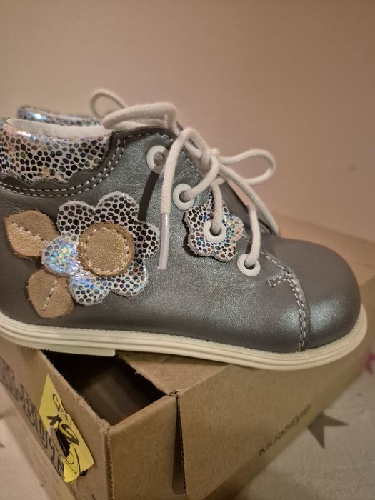 Buciki korekcyjne ANI-BUT r.19