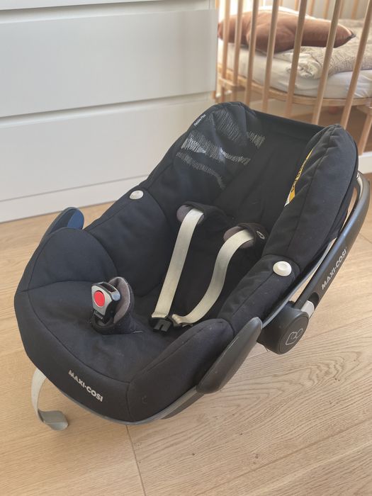 Fotelik maxi cosi peble plus z bazą isofix