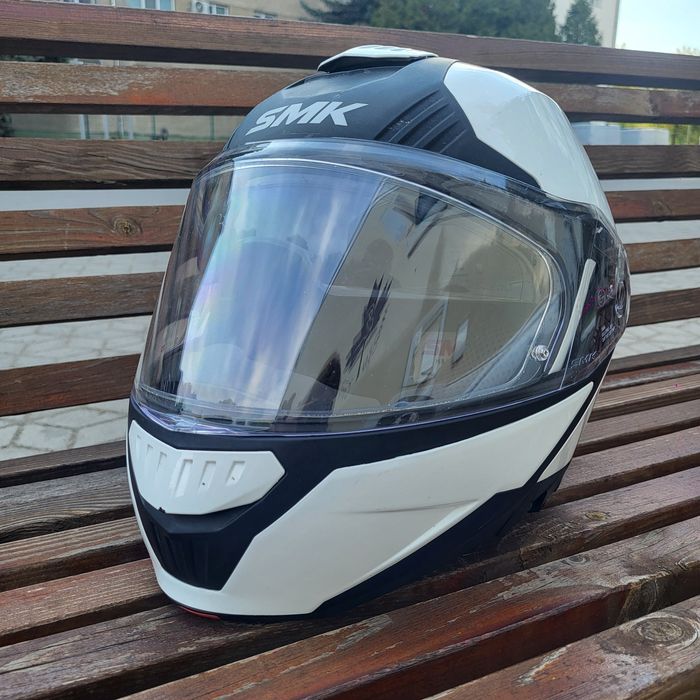 Шолом SMK Gullwing solid glm 100 white