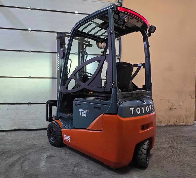 Навантажувач вилковий, електричний Toyota 1.6 тонн, вільний хід