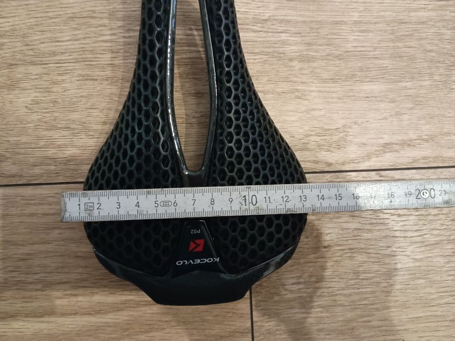 Sprzedam siodełko szosowe carbon