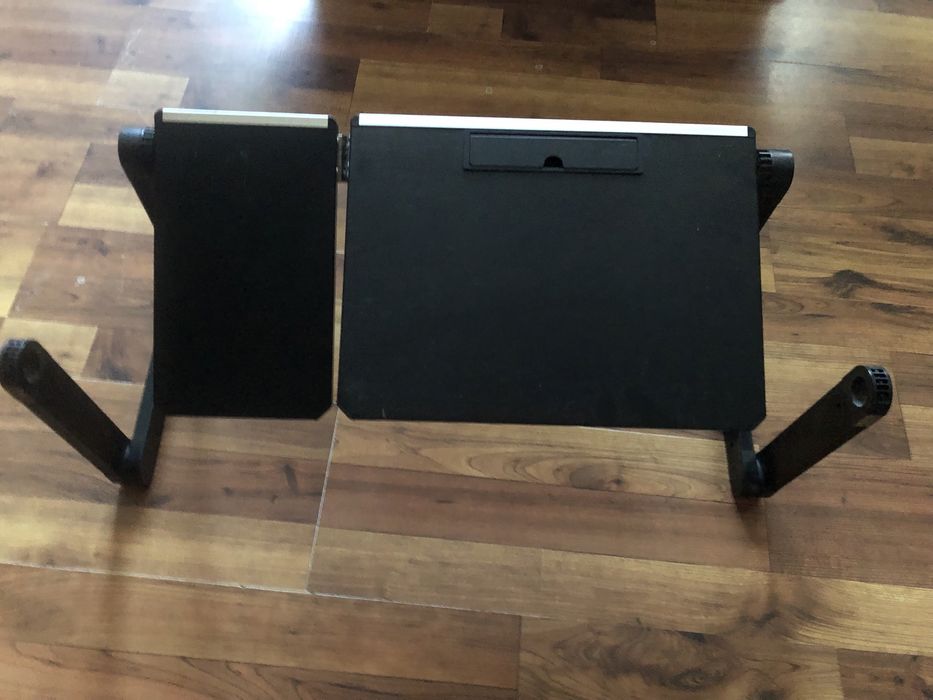 Столик , підставка для ноутбука