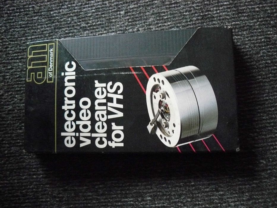 Taśma kaseta VHS wideo TDK E240 min. i czyszcząca rozmagnesywująca