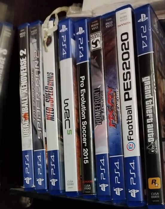 PlayStation4 com varios jogos