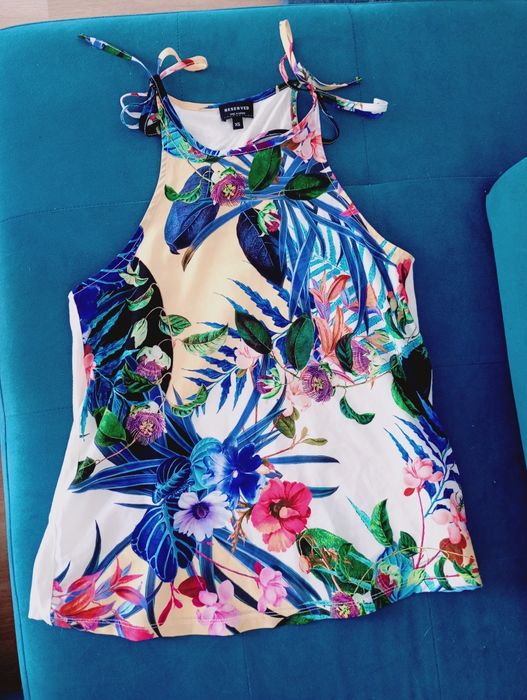 Koszulka reserved kwiaty