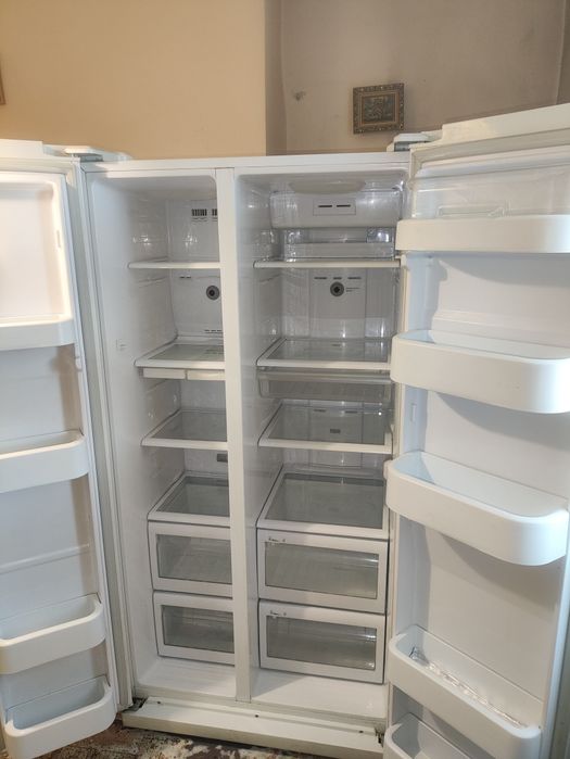 Холодильник Side-by-side "Самсунг"