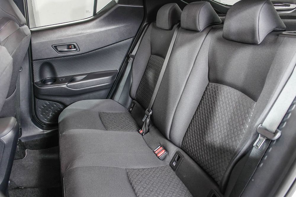 Toyota C-HR 1.8 Hybrid Square Collection