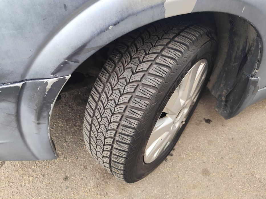 Продам своє авто,з документами все ок