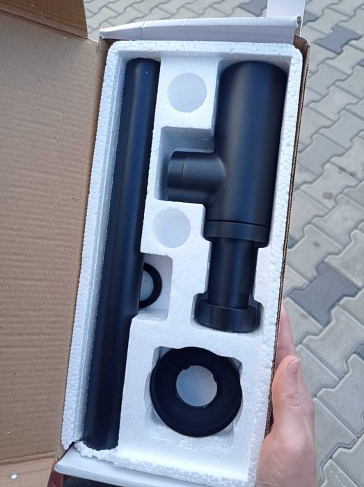 Nowy syfon umywalkowy Ferro Rotondo butelkowy czarny z rozetą S282-BL