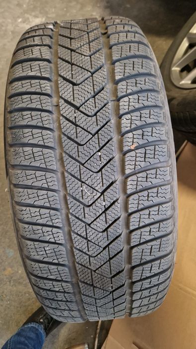Kola zimowe 19" BMW X5, opony Pirelii jak nowe z 2024r