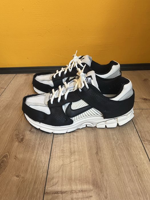 Кросівки NIKE W zoom vomero 5