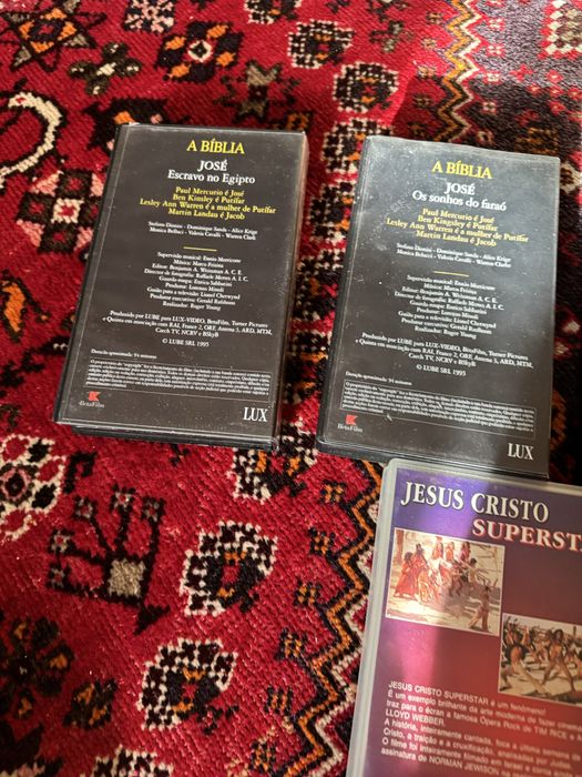 Lote de 4 VHS temas religiosos