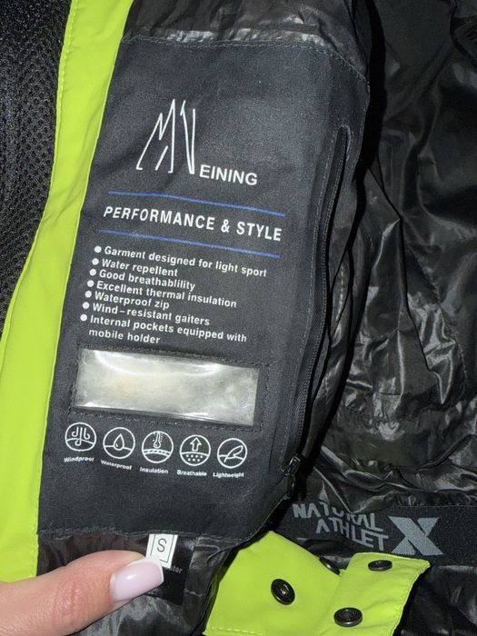 Лижна куртка нова