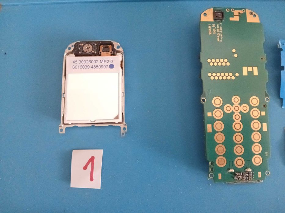 Componentes Originais NOKIA do mesmo Telemovel