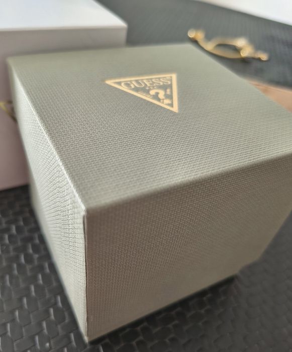 Guess Elegancki zegarek damski