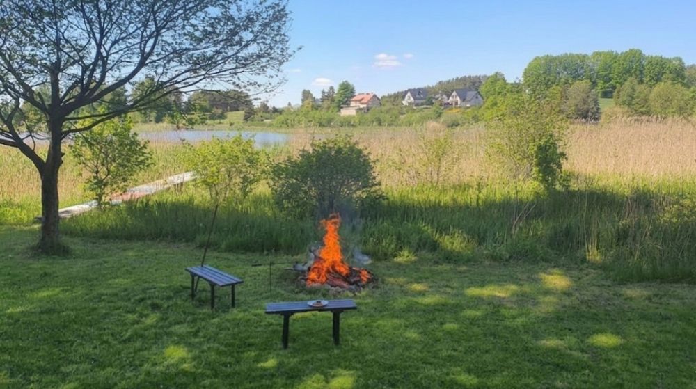 Domek nad jeziorem na Kaszubach