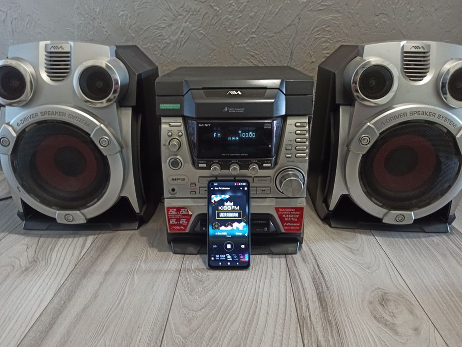 Продам музичний центр AIWA