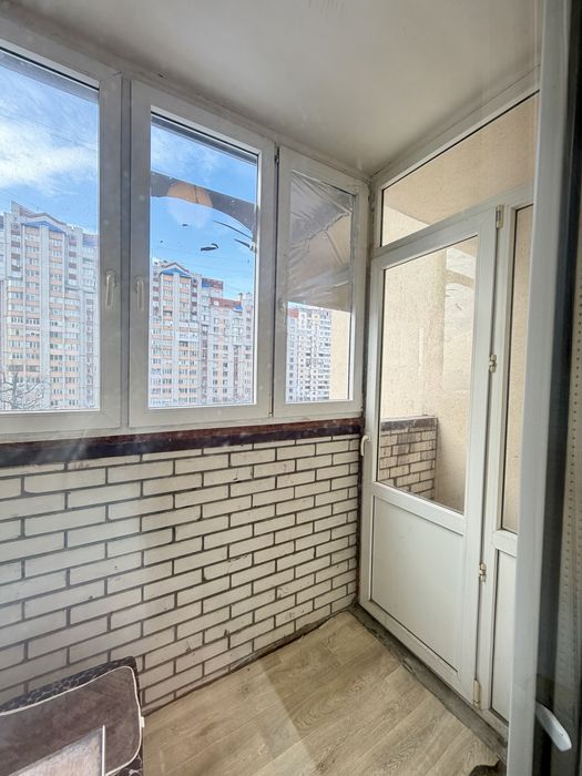 Продається 1 кімнтана квартира на ДВРЗ.Алматинська 39-З.Стара Дарниця.