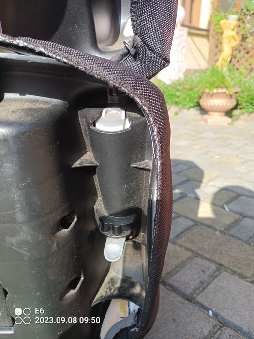 Авто-крісло дитяче