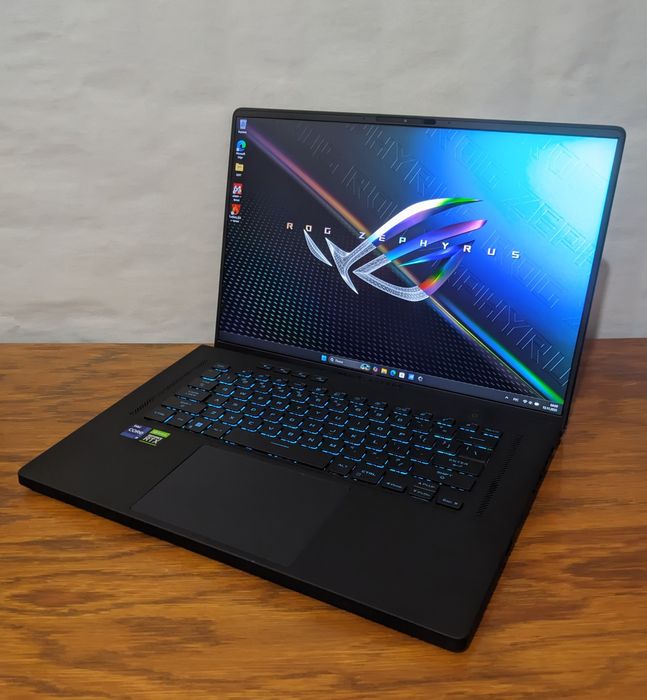 Asus Zephyrus M16 rtx3070ti QHD 165hz i9 12900h