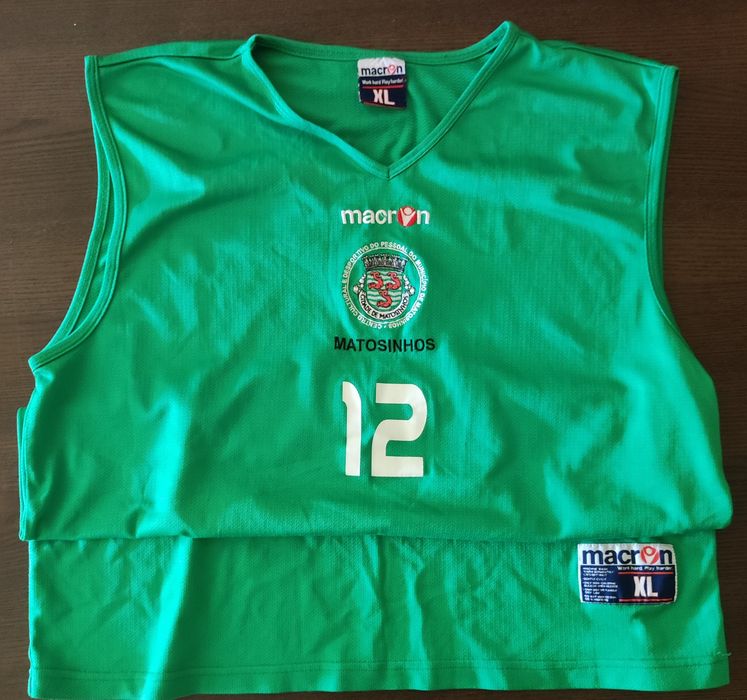 Equipamento XL basquetebol Matosinhos