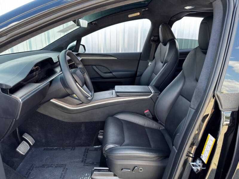 2023 Tesla Model X Standard Range