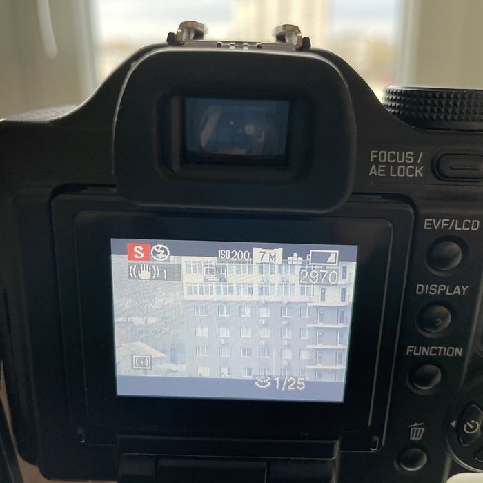 Камера Leica V-Lux 1 супер зум