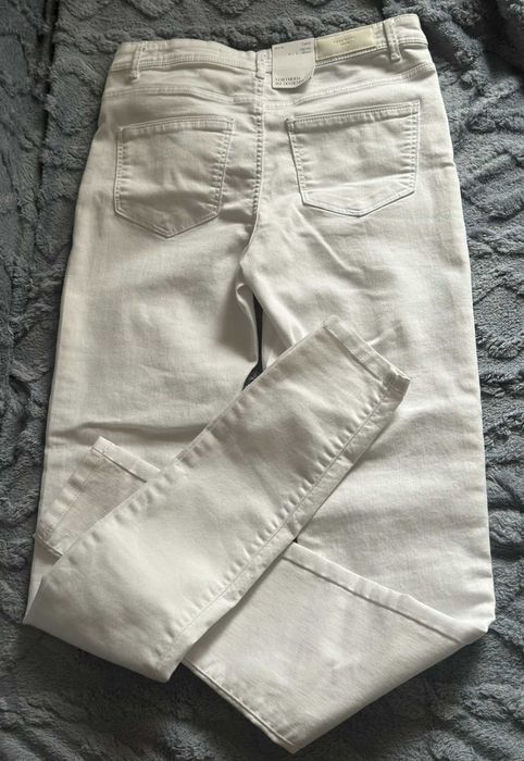 Vero Moda białe jeansy Tanya Mid Rise Skinny rozmiar S