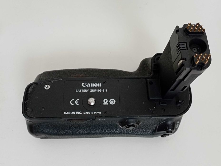 Canon Battery Grip BG-E11