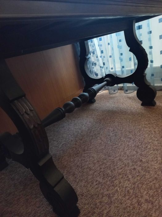 Mesa de Sala com 8 Cadeiras Vintage