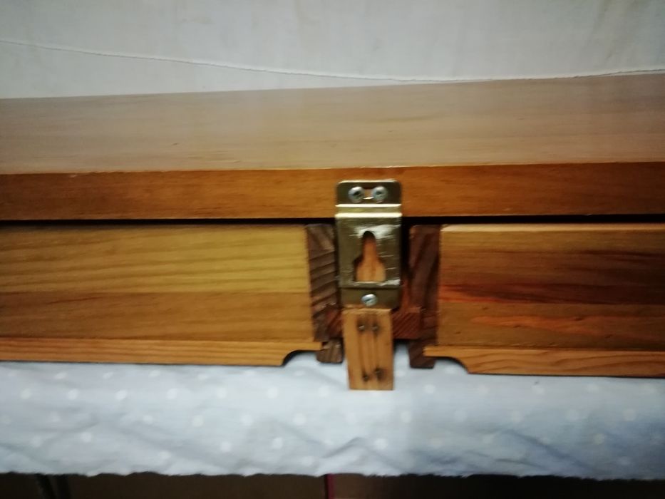 Credencia de Fixar Na Parede Nova Com Gavetas Muito Bonita