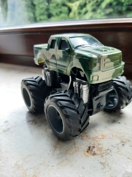 Samochód monster truck autko dla dzieci