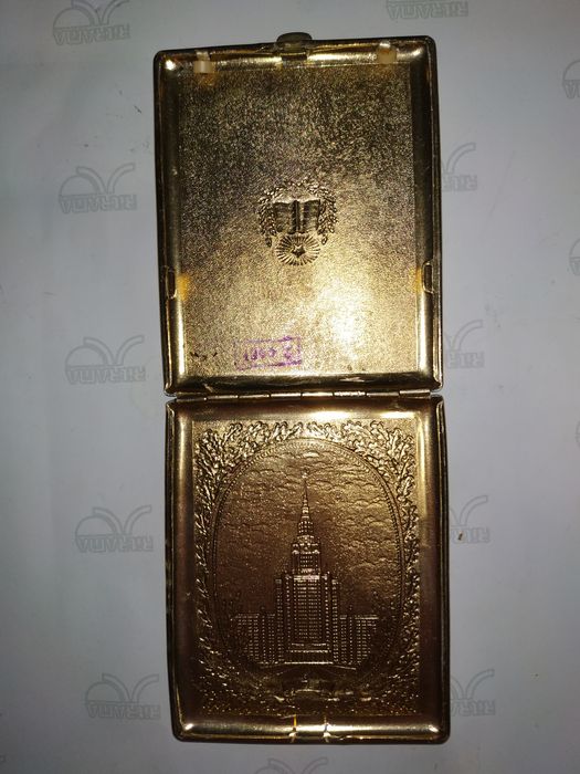 Шкатулка металлическая. Бу.