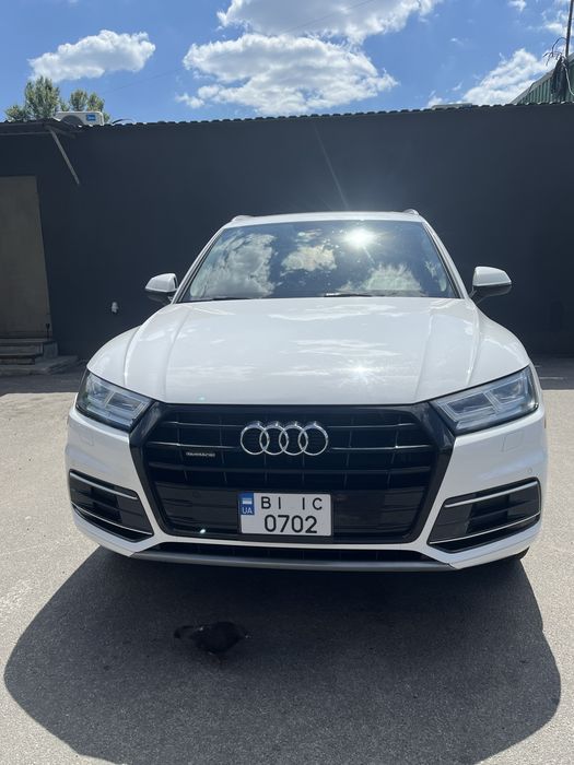 Продам ауді Q5 2018