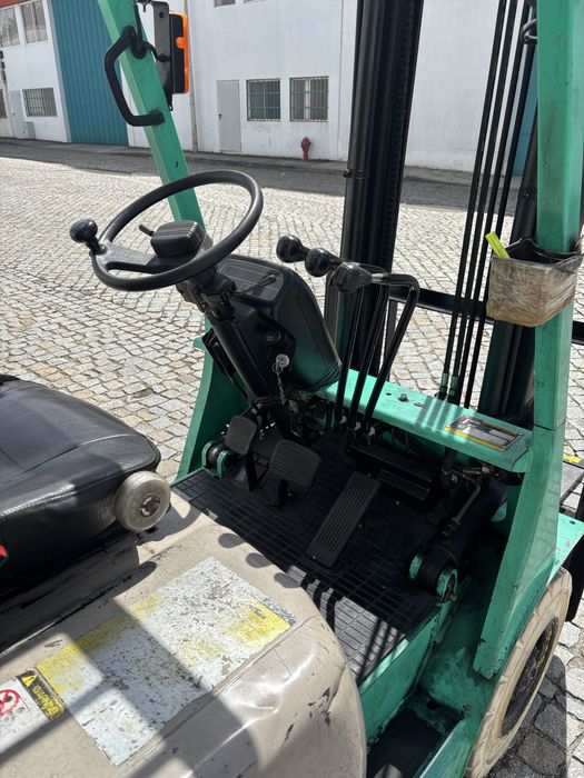Empilhador Mitsubishi 1.8 Ton.  a GPL