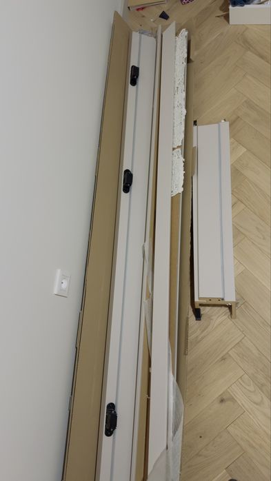 Baza belki i ośćieżnicy do drzwi łazienkowych