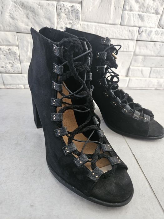 Buty na obcasie rozmiar 38