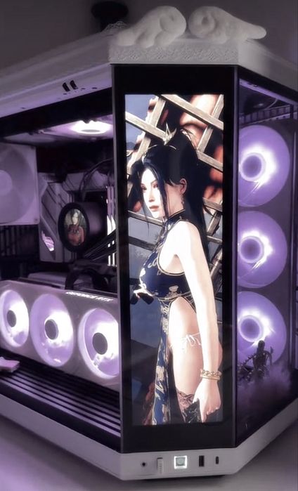 Komputer gamingowy -  Hyte Y70 Touch z ekranem dotykowym (negocjacja)