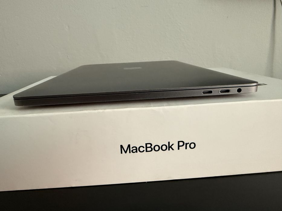 MacBook Pro 13”, 2018, dodatkowo w cenie iPad mini 2 + Magic Mouse